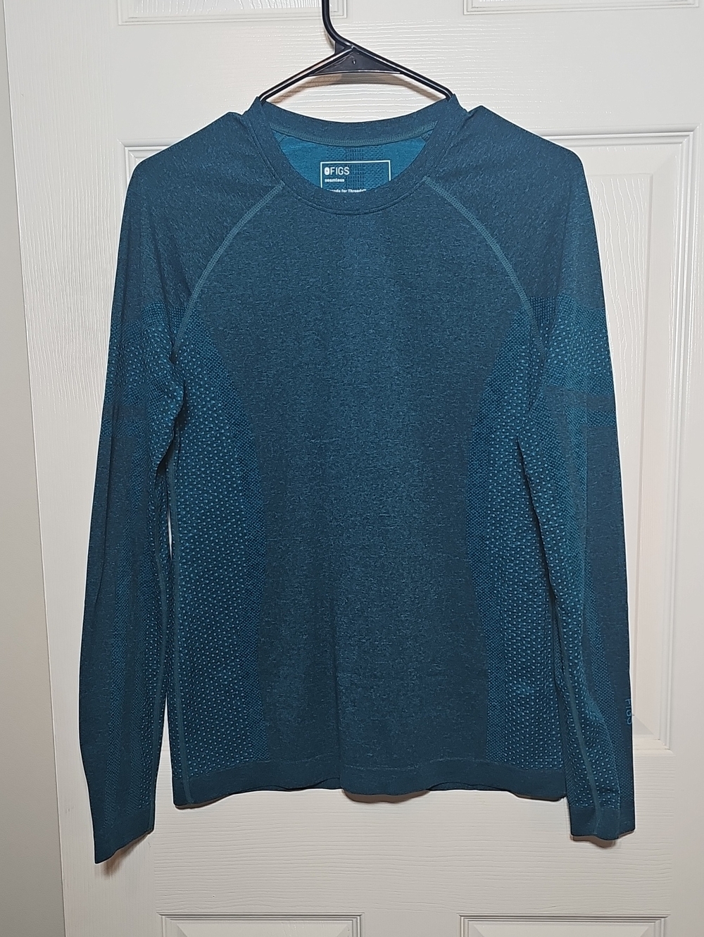 FIGS Underscrub Seamless Top Blue Green Long Sleeve Medical Scrubs Size L